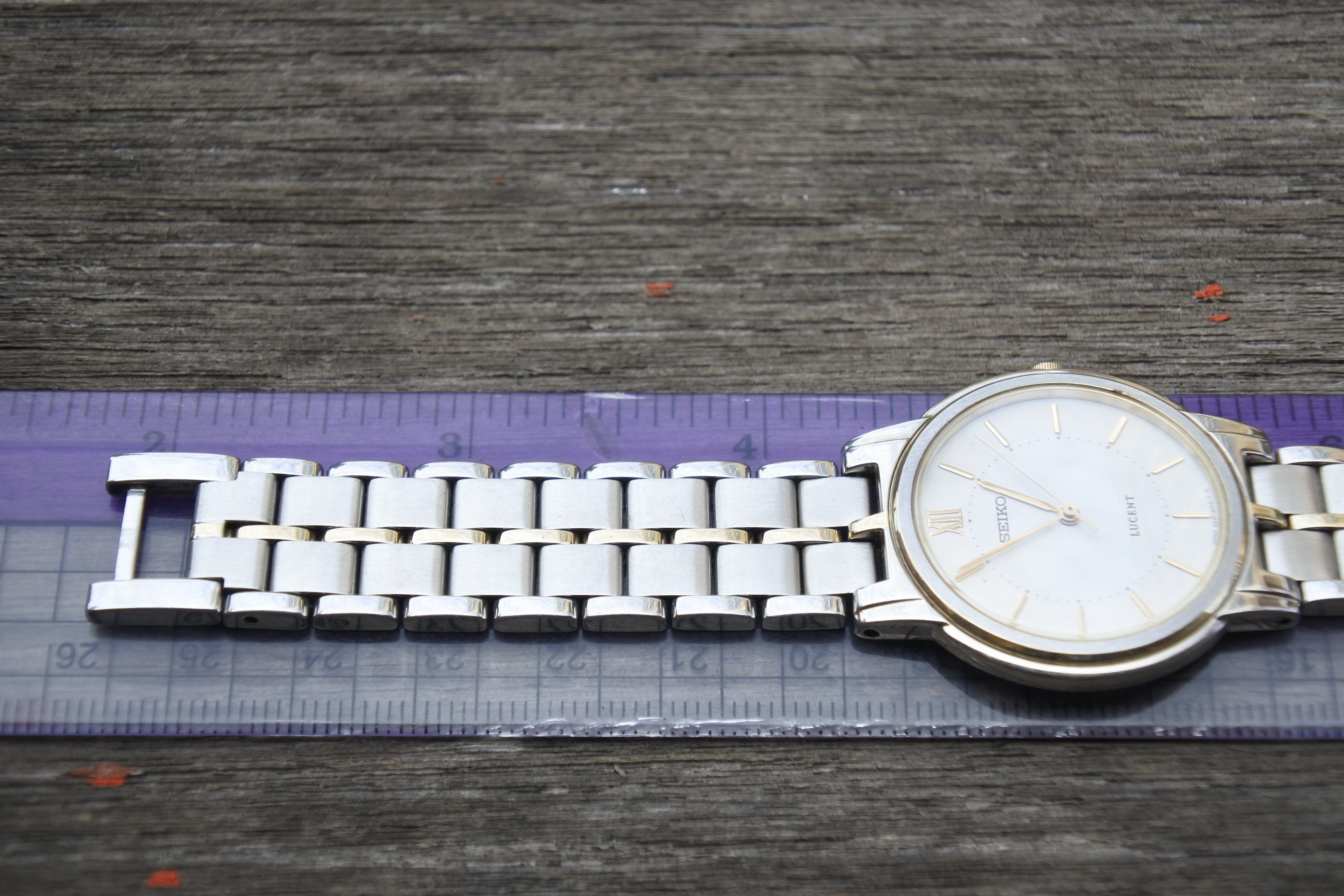 Vintage Seiko Lucent 5E21 6E90 Unisex Quartz Wristwatch Japan 