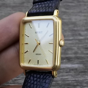 Vintage Seiko Spirit 5E21 5B50 Textured Dial Men  Quartz Watch Japan Square Tank Shape 27mm