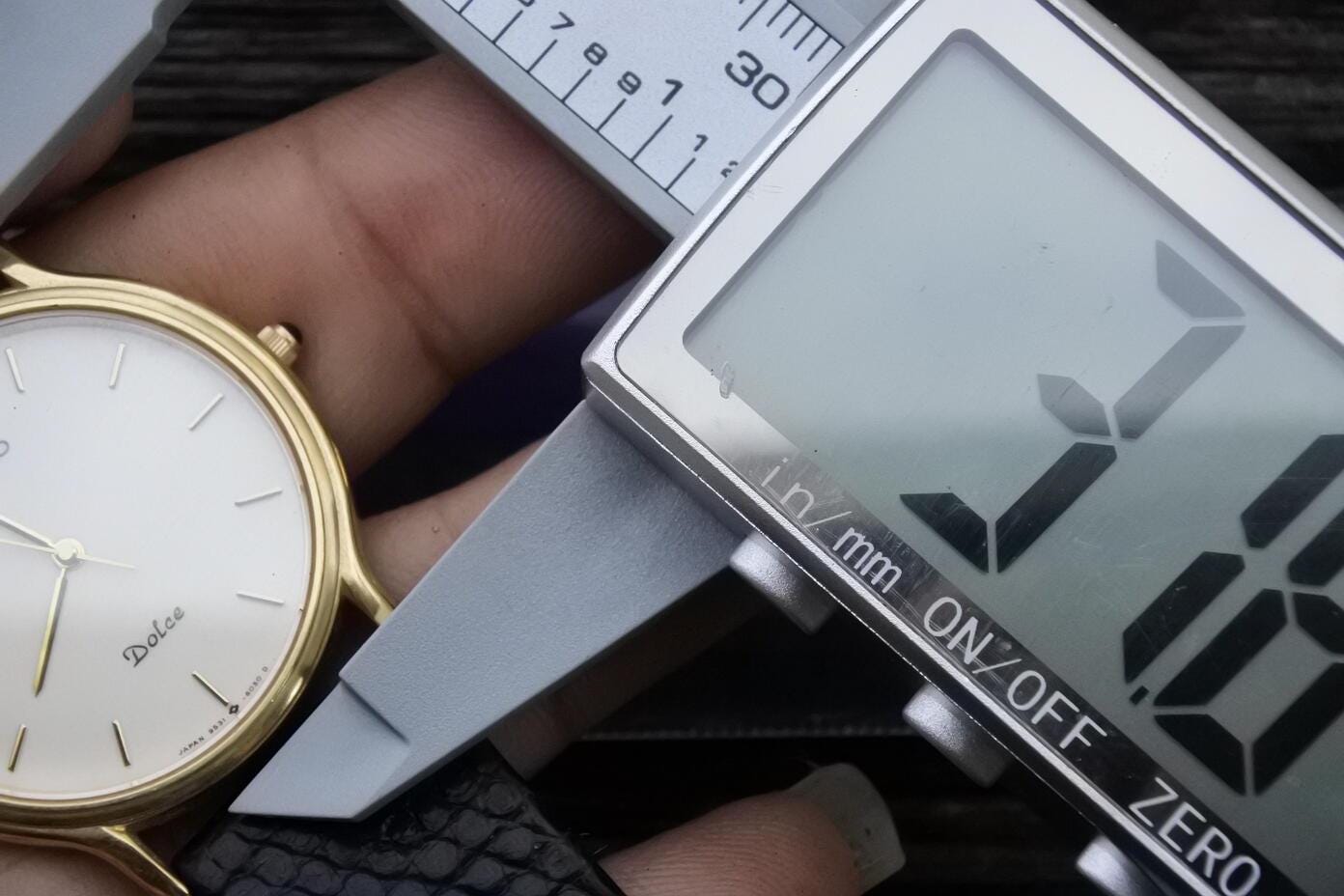 Vintage Seiko Dolce Gold Plated 30 Microns 9531 6030 White