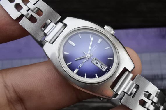 Vintage Seiko 2206 7070 Blue Dial Lady Automatic Japan Oval Shape Vintage Seiko 2206 7070 Blue Dial Lady Automatic Japan Oval Shape