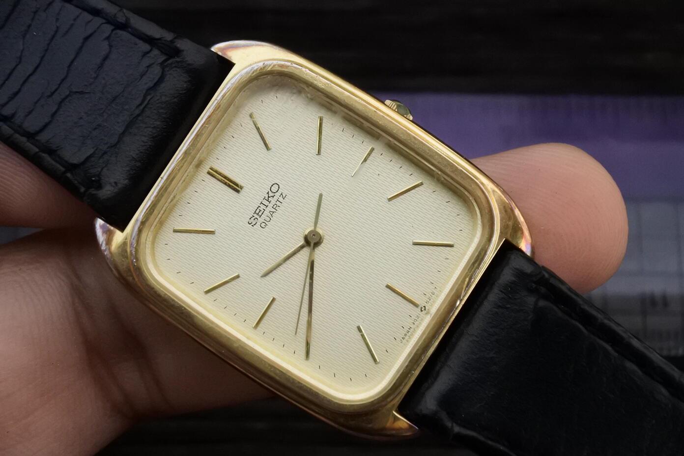 Vintage Seiko Gold Plate Year 1984 9021 517B Yellow Dial Men