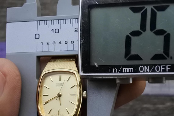 Vintage Seiko Gold Plated 1221 5560 Yellow Dial Lady Quartz Watch