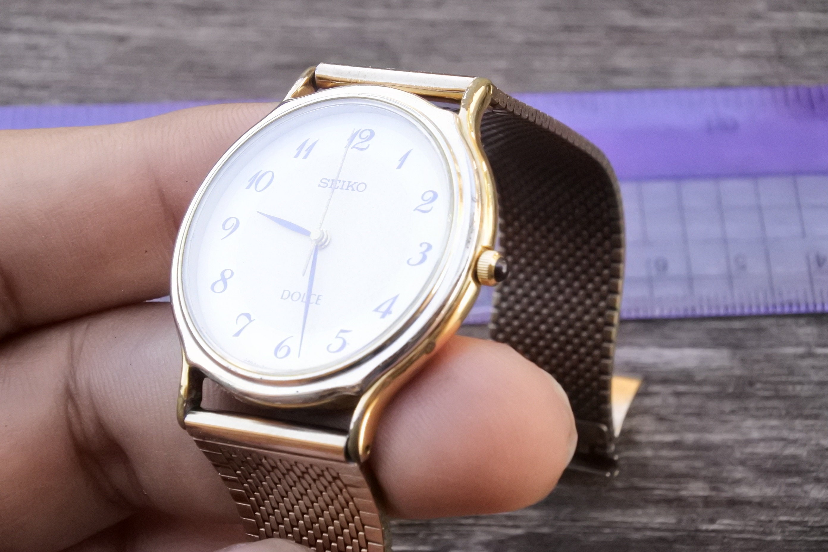 Vintage Seiko Dolce 5E61 0A20 IRIDESCENT DIAL Men Quartz Watch