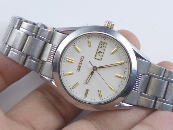 Vintage Seiko 7N43 9080 White Dial Men Quartz Watch Japan JDM