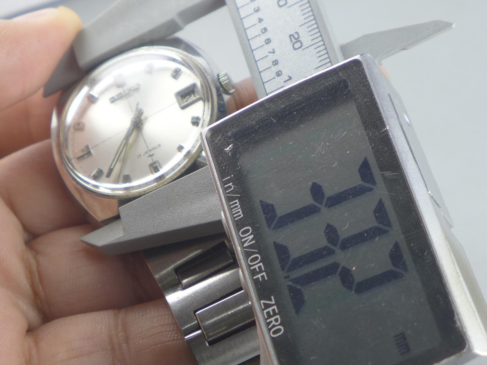 Vintage Seiko 7005 7052 Silver Dial Men Automatic Watch Japan JDM