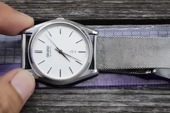 Vintage Seiko 7121 8000 White Dial Men Quartz Watch Japan Round