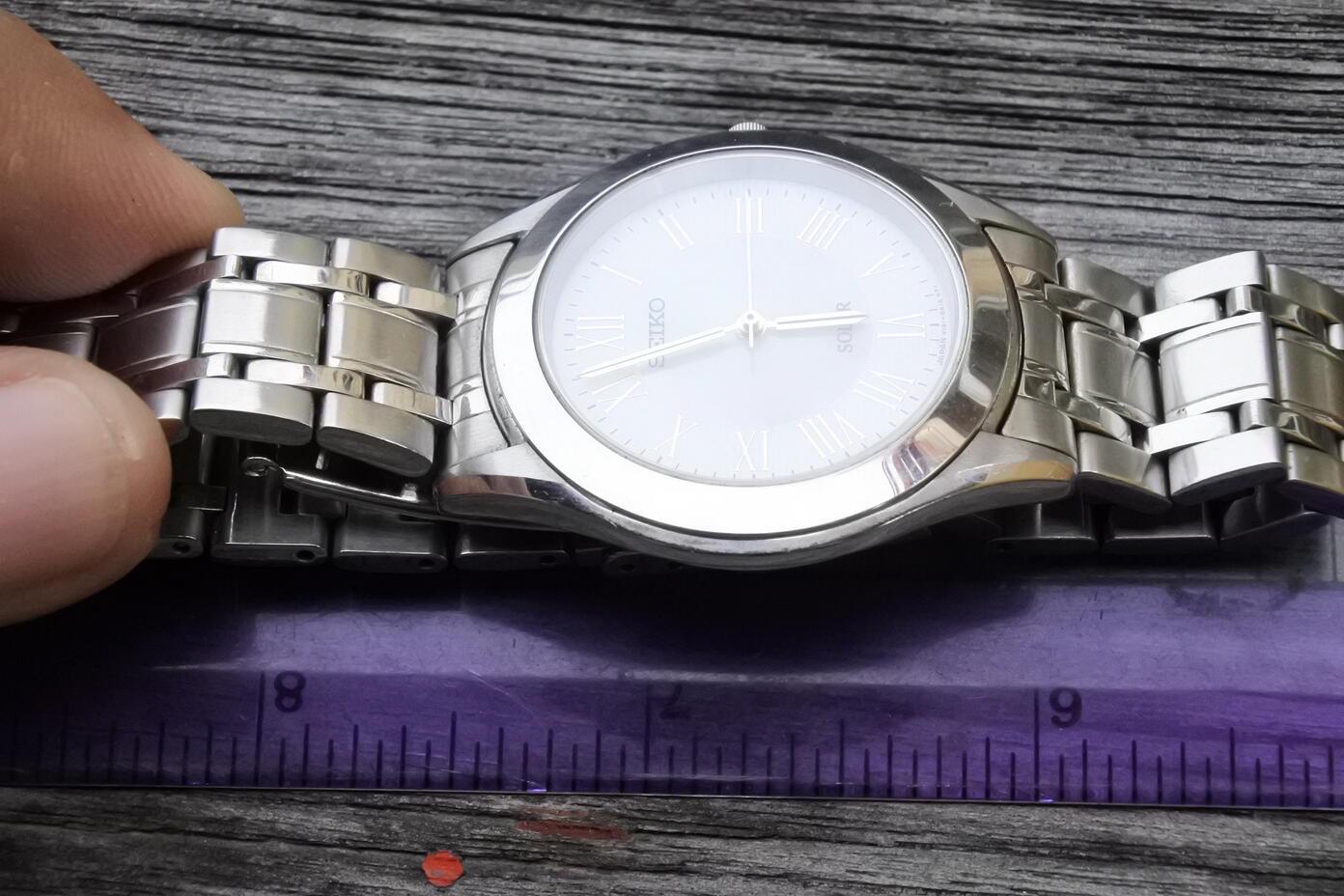 Vintage Seiko Solar V181 0A10 Pearl Dial Men Quartz Watch Japan 