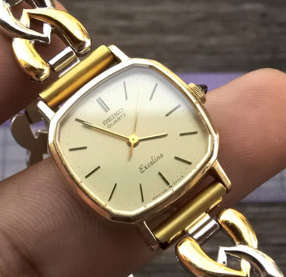 Seiko Exceline Textured Dial Vintage Ladies Watch in Gold