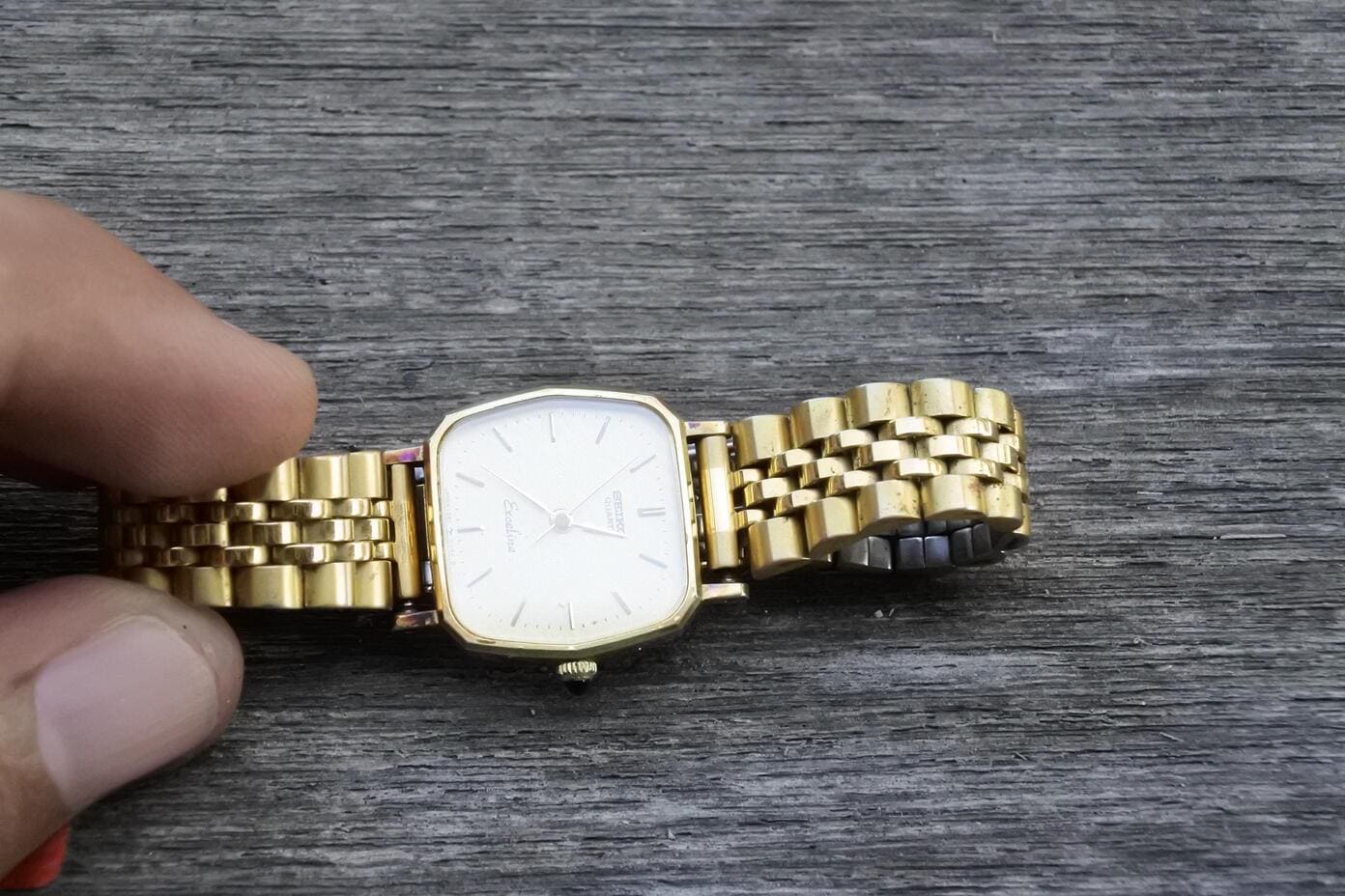 Vintage Seiko Exceline Gold Plated 1221 5010 Textured Dial