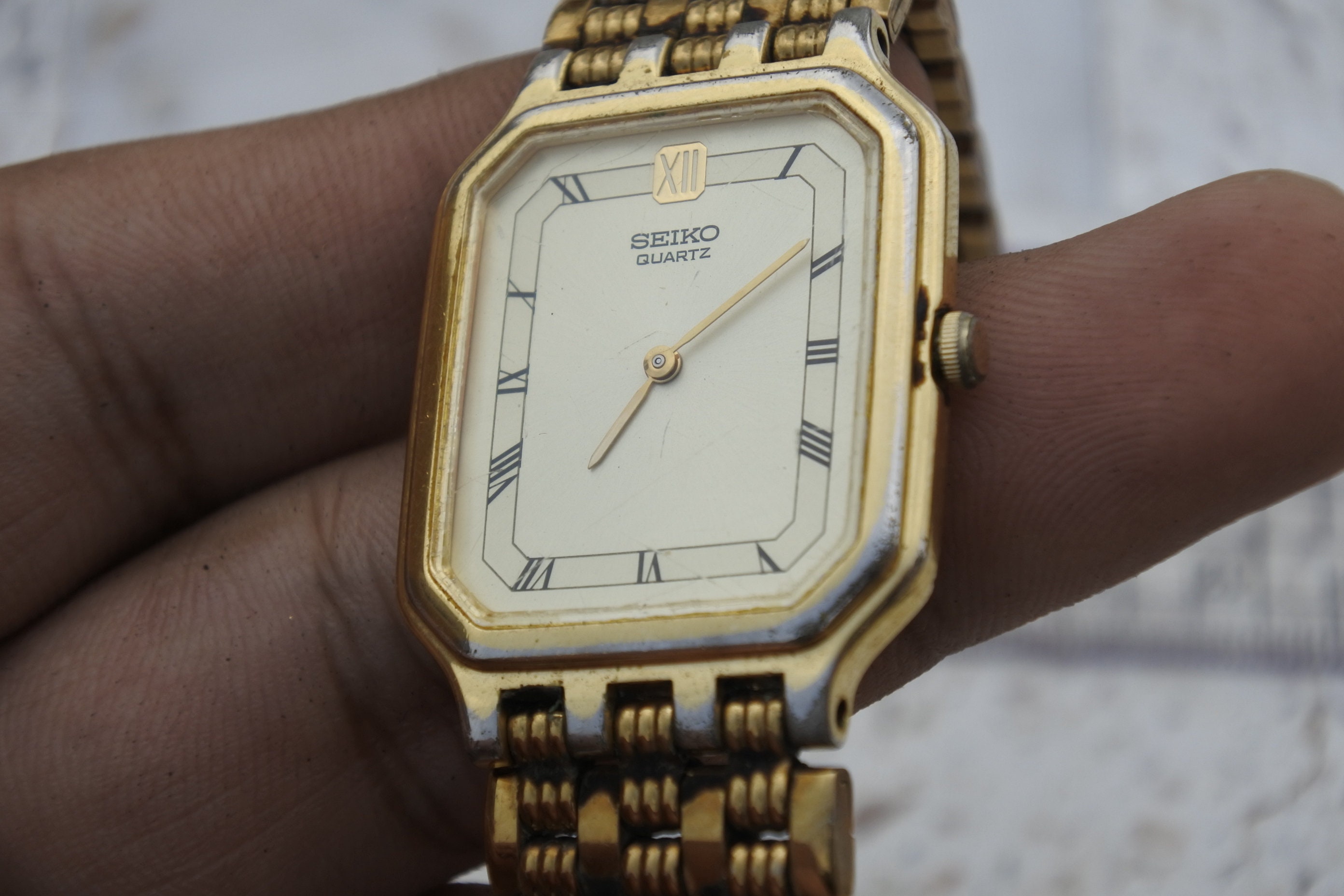 Vintage Seiko 5Y30 5D60 Roman Numeric Dial Unisex Quartz 