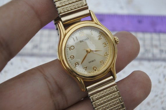 Vintage Seiko Gold Plated 1F21 1B30 Yellow Dial L… - image 2