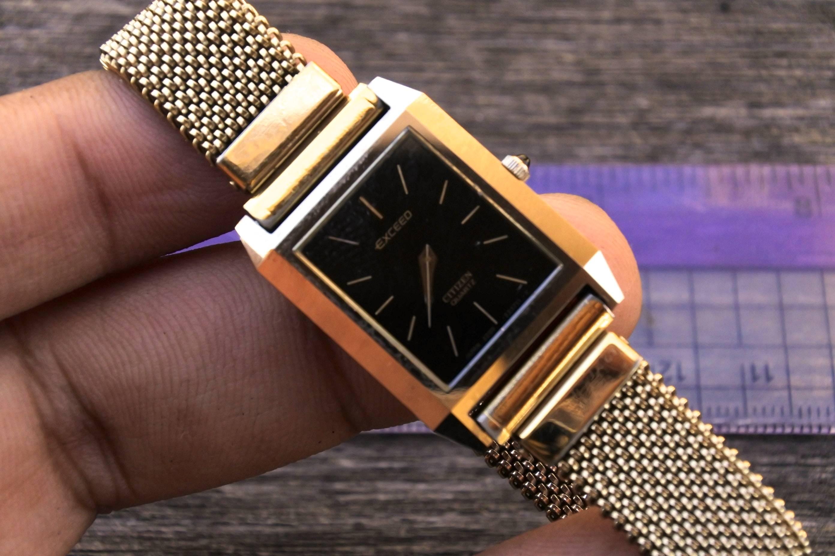 Vintage Citizen Ultra Hard Alloy Case 2200 Black Dial Lady Quartz
