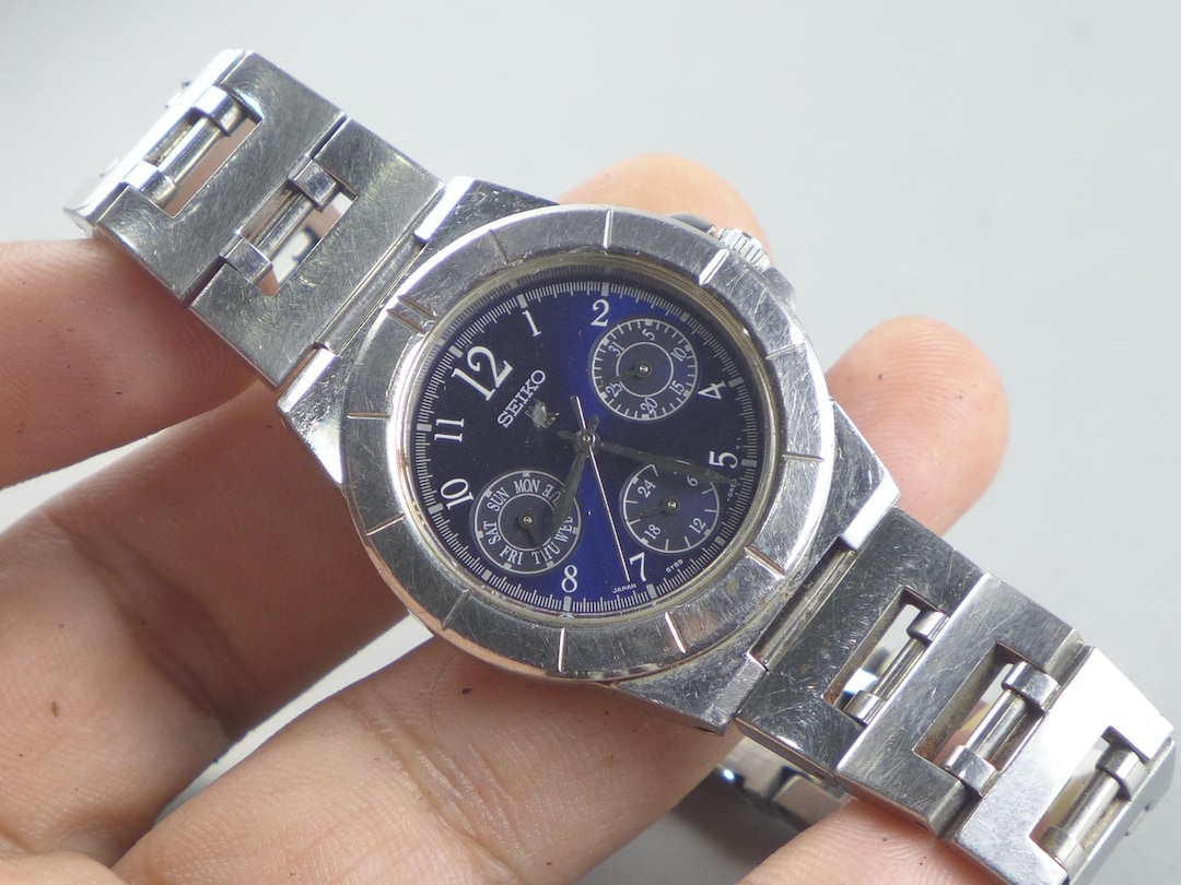 Vintage Seiko Lukia 5Y89 0B30 Blue Dial Lady Quartz Watch Japan