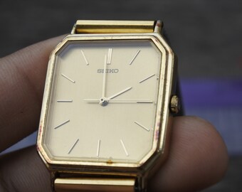 SEIKOセイコー ゴールド 5P31-5330 Seiko Gold 5P31-5330 Watch 25mm Face 18mm Band Max 17cm Used
