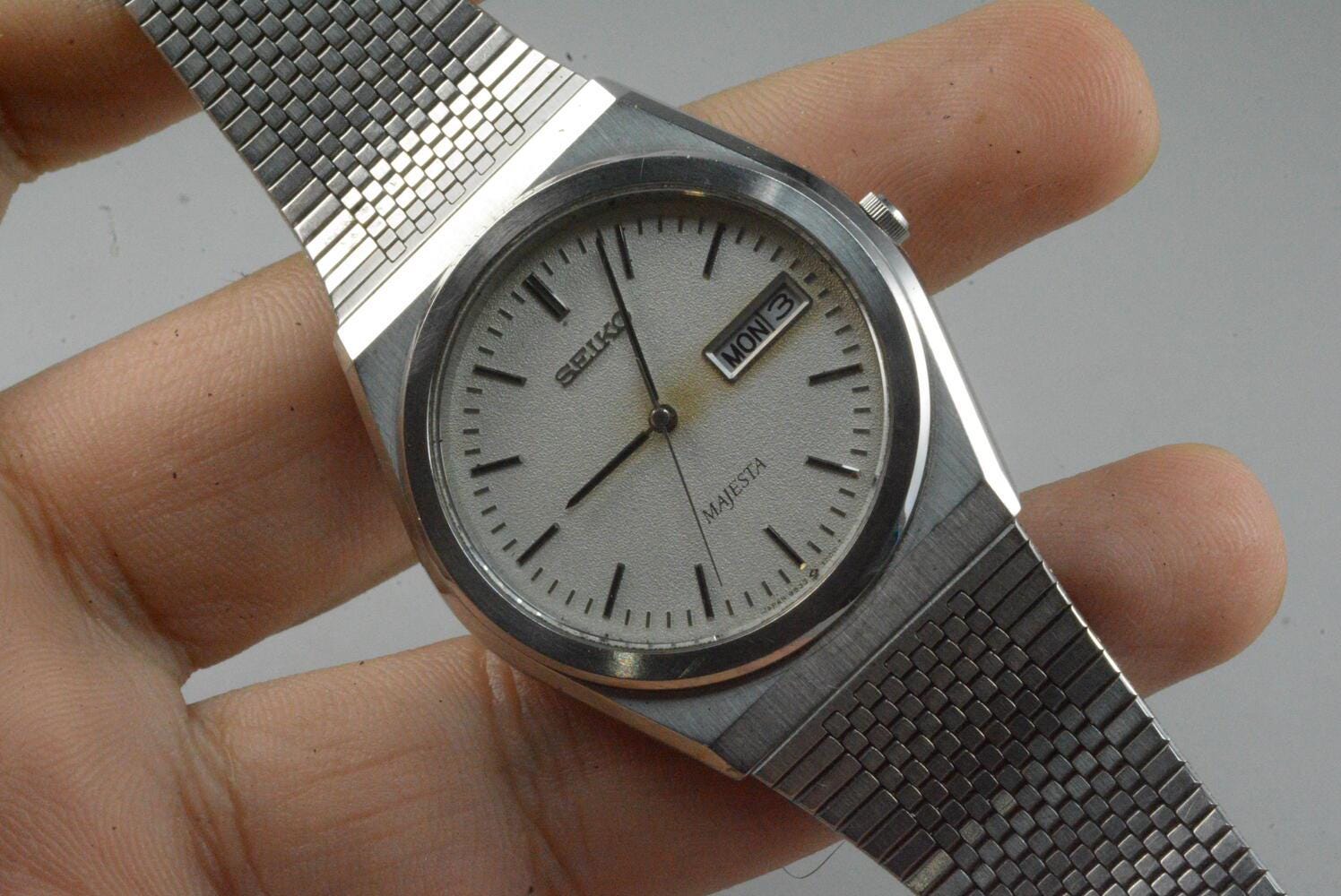 モックスジャスパー　ステンレスアート Vintage Seiko Majesta 9533 6000 Gray Textured Dial Men Quartz