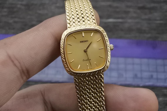 Vintage Seiko 1400 0670 Integrated Bracelet Lady Quartz Watch