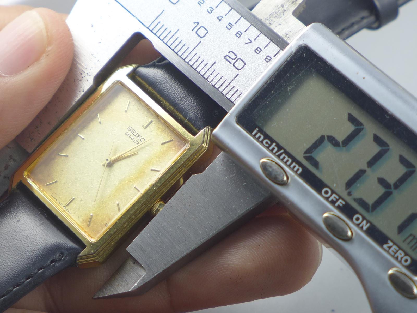 Vintage Seiko Gold Plate 9021 5310 Textured Dial Men Quartz Watch