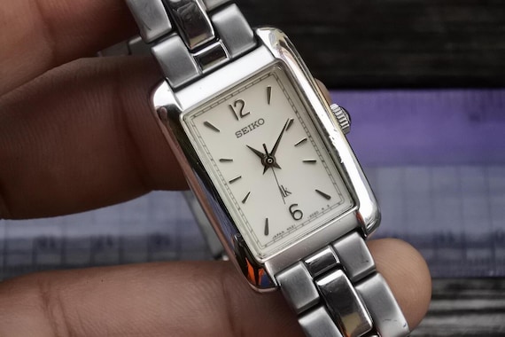 Vintage Seiko Lukia 4N21 5260 White Dial Lady Quartz Watch Japan