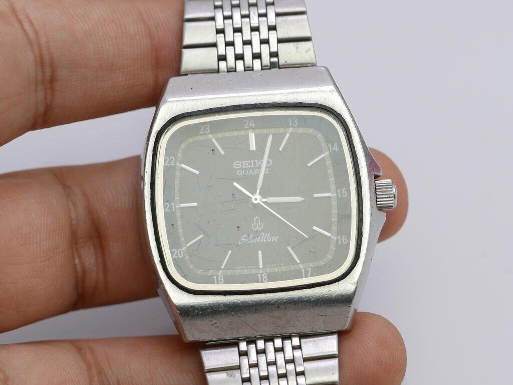 SEIKO メンズ クォーツ シルバーウェーブ スクエア 8221-502A il_fullxfull.6066125981_fkel.jpg