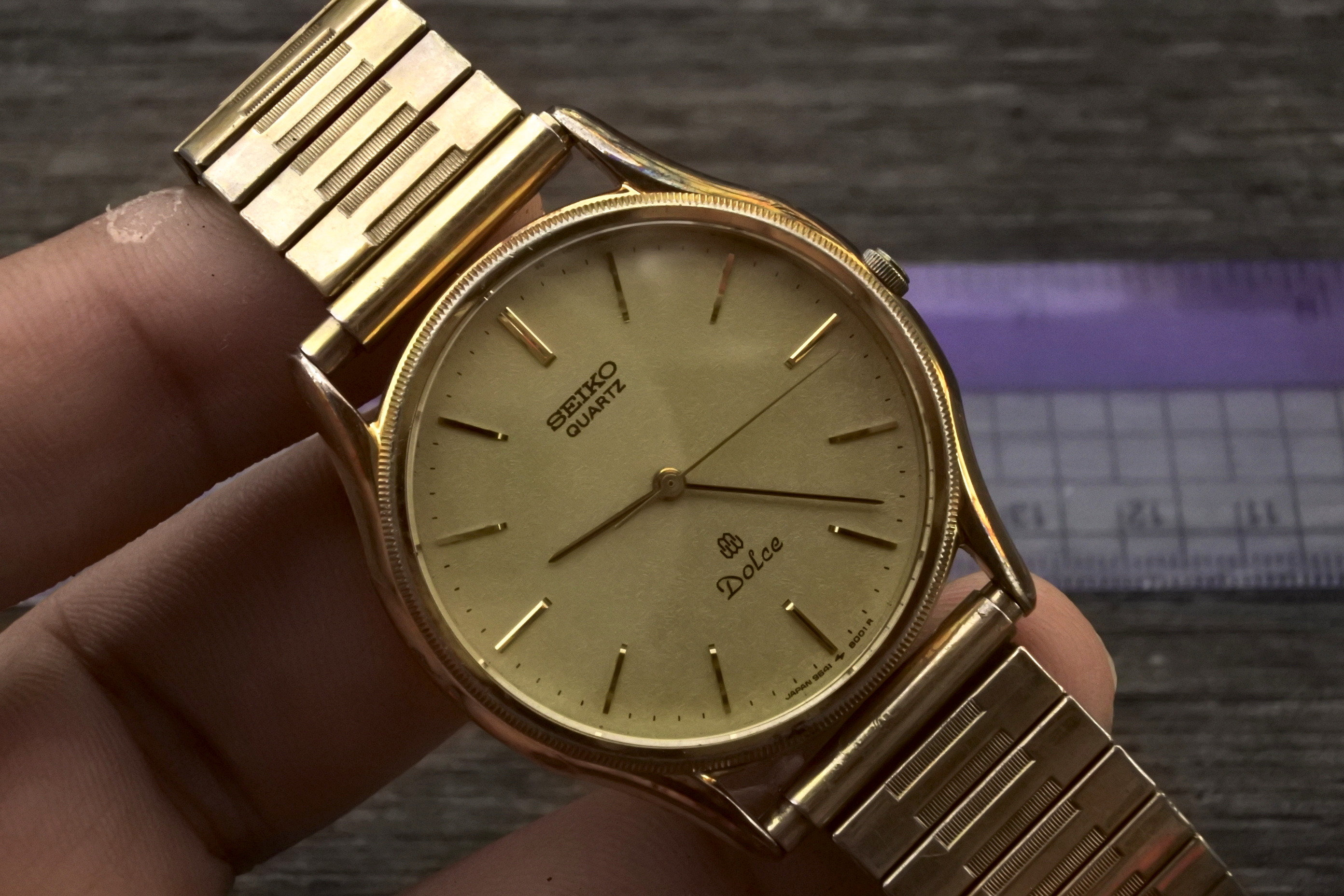 ヴィンテージ セイコー ドルチェ ツイン クォーツ 9641 8000 イエロー 