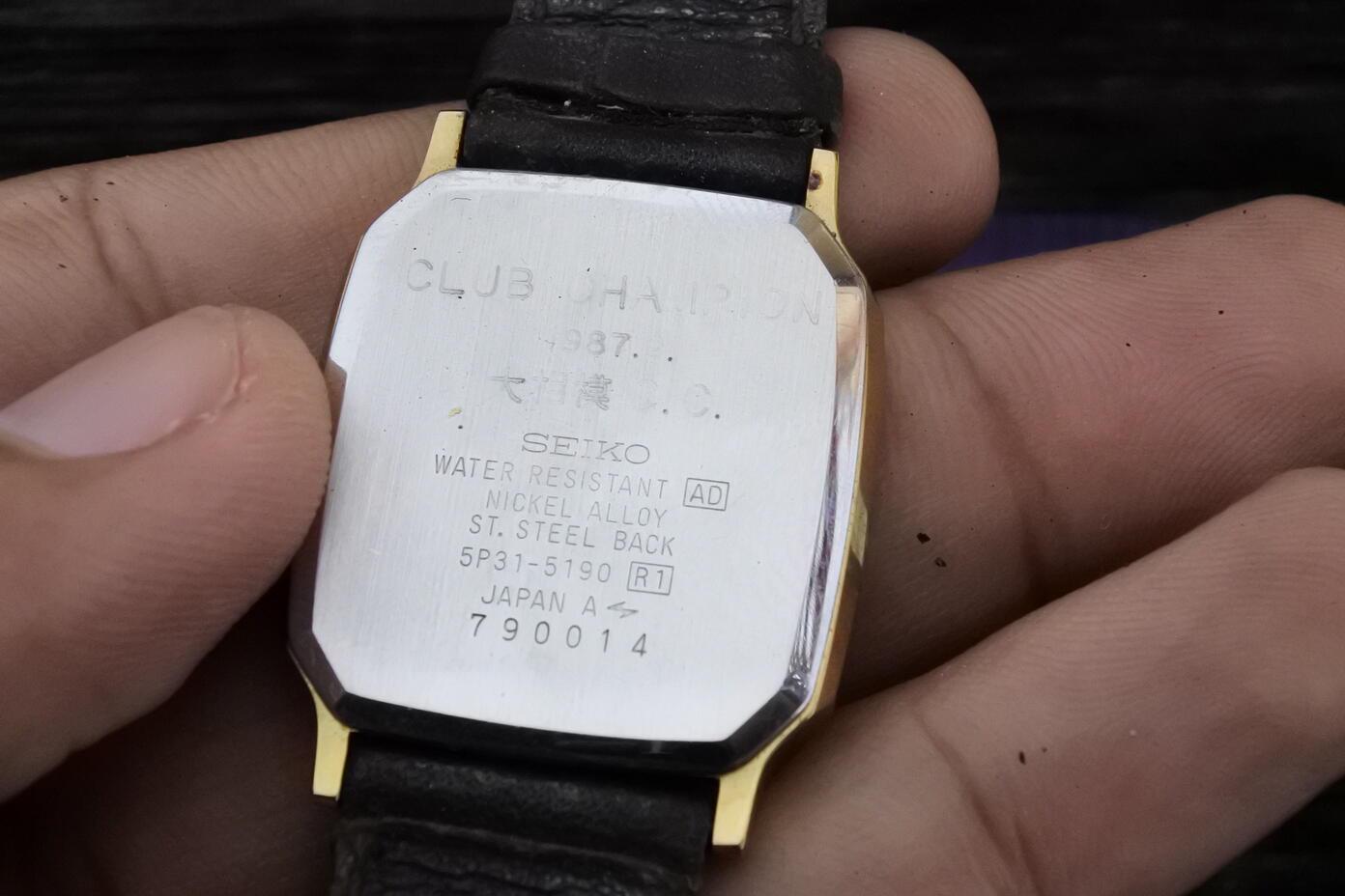 SEIKO 5P31-5190 クォーツ　スクエア　腕時計 SEIKO 5P31-5190 クォーツ スクエア 腕時計 SEIKO 5P31-5190