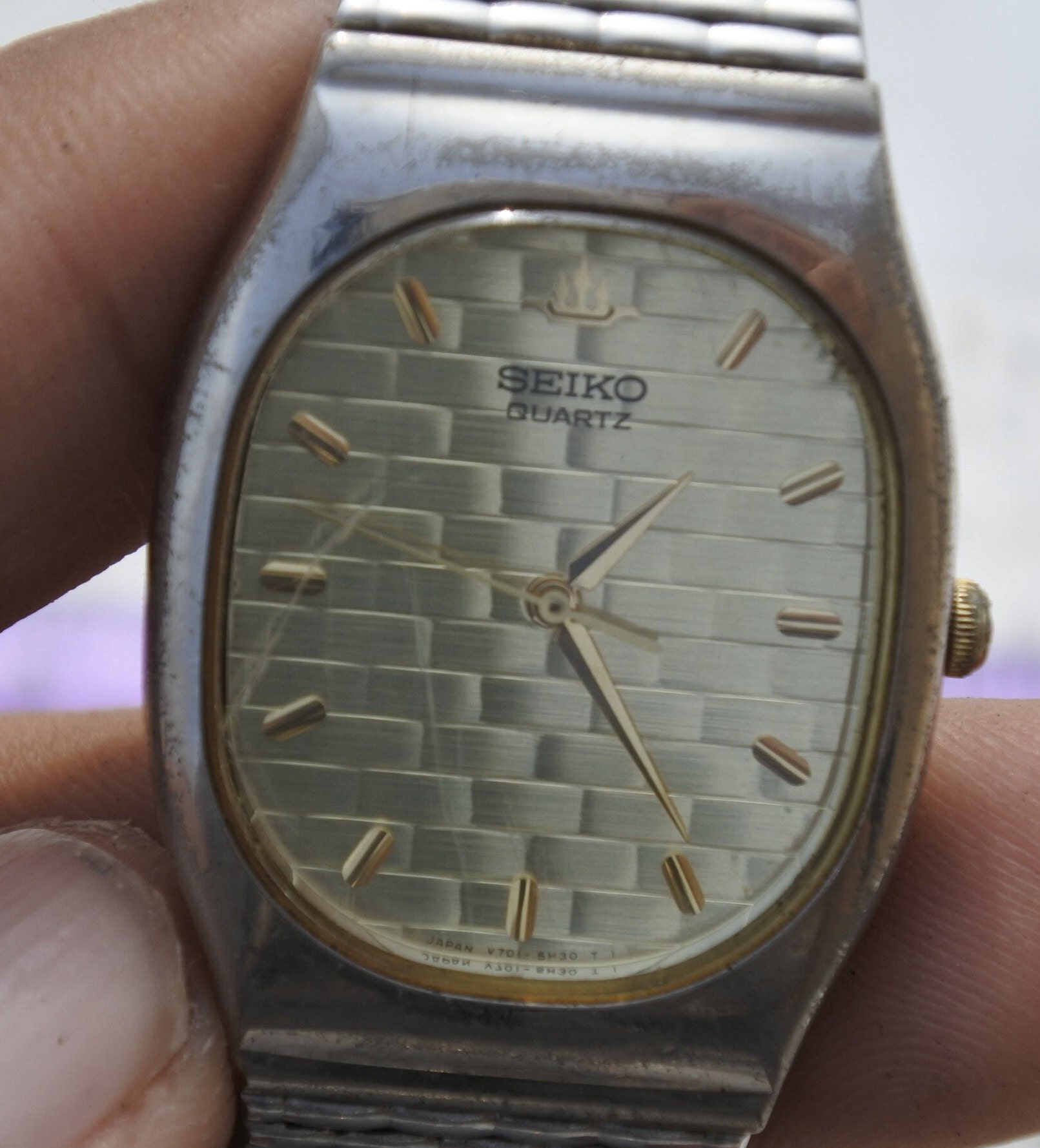 Vintage Seiko Galaxy V701 5J70 Textured Dial Lady Quartz 