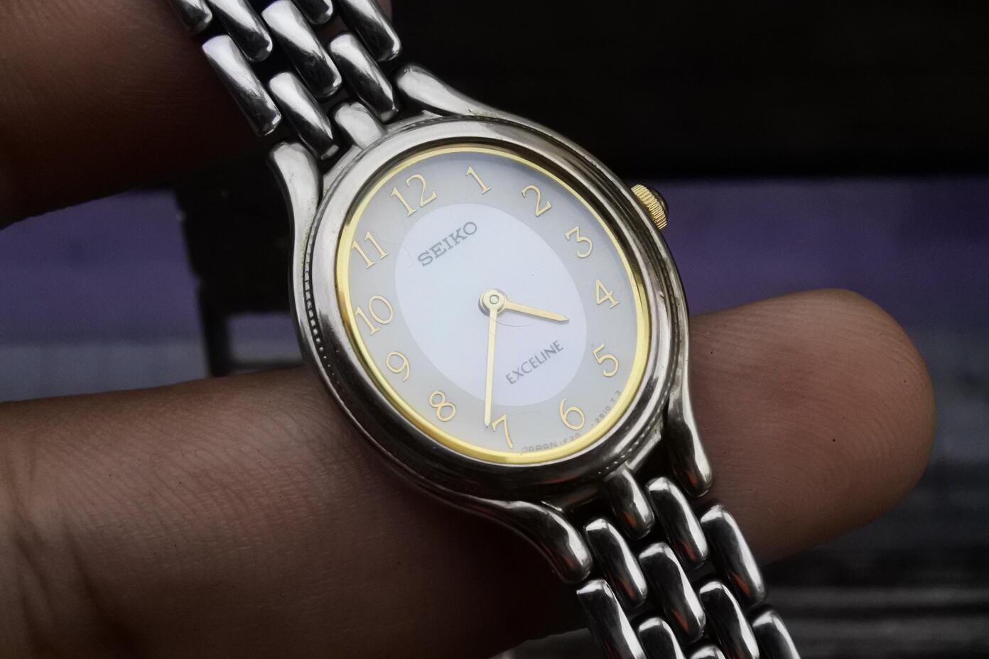 【稼働/良品】SEIKO クオーツ1F20-6D90 LASSALEカットガラス 稼働/良品】SEIKO クオーツ1F20-6D90 LASSALEカットガラス 稼働