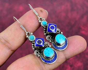 Boucles D'oreilles Tibétaines - Argent Tibétain Et Turquoise Reconstituée - Dormeuses Pendantes - Neuf Sans Emballage