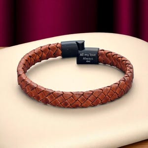 Men&#39;s Slim Hidden Message Personalised Leather Bracelet – Custom Engraved Gift for Him