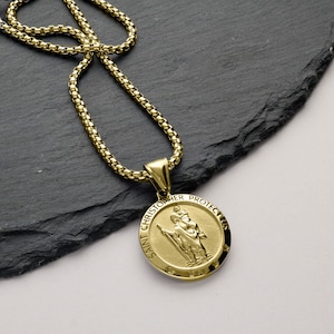 送税込【HURLEY BURLEY】18CT GOLD ST CHRISTOPHER NECKLACE♪ Personalised 18ct Gold St Christopher Necklace | Hurley Burley