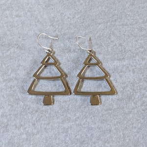 Christmas tree outline earrings, festive dangle earrings, Christmas earrings, Xmas tree earrings, Xmas earrings