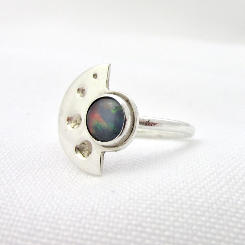 925 silver half moon and harlequin opal cabochon T 53 minimalist jewel designer jewel Half circle ring