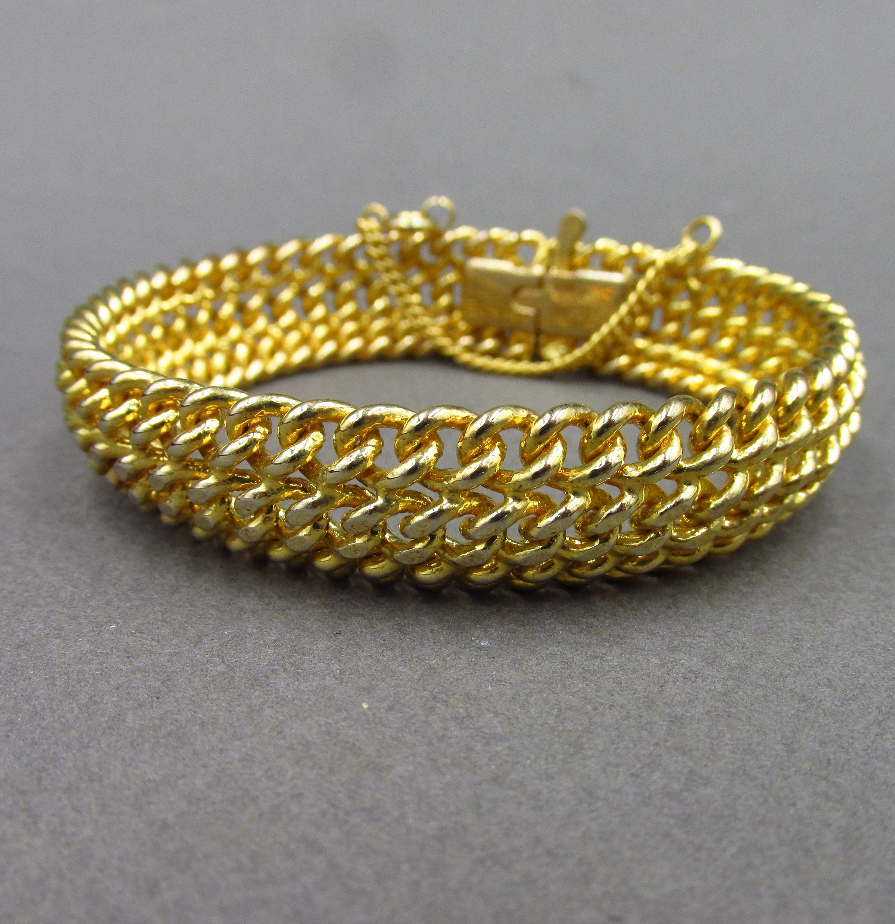 Three's A Party Chain Bracelet Gold