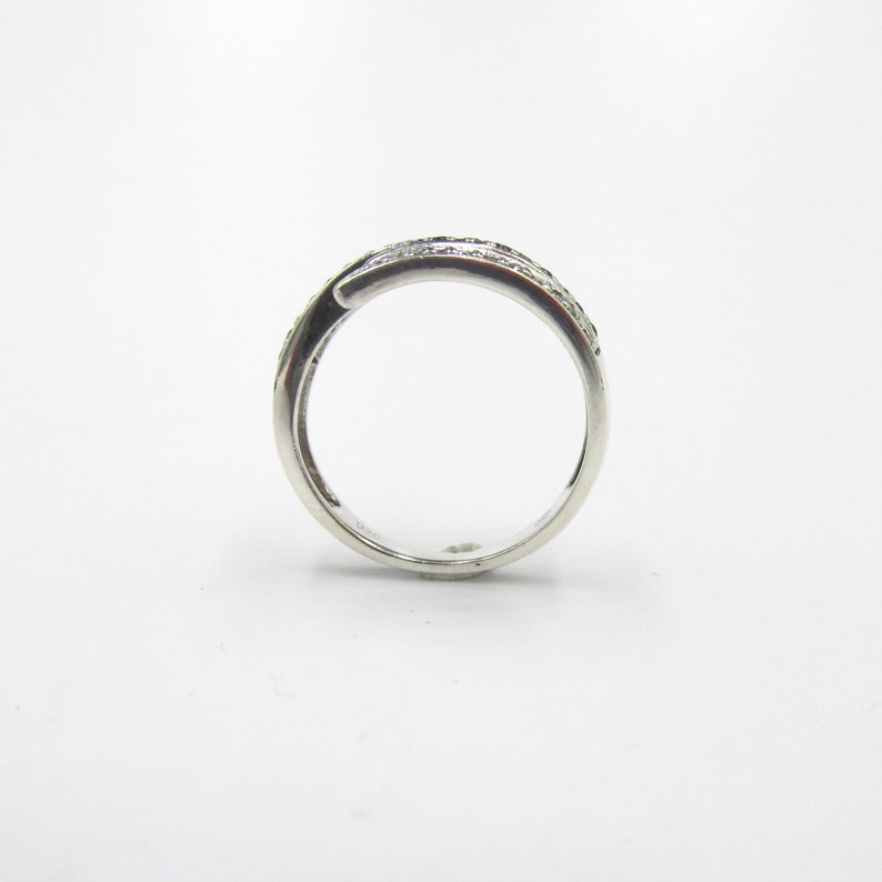 Silver woman ring 925 black and white stones size 52