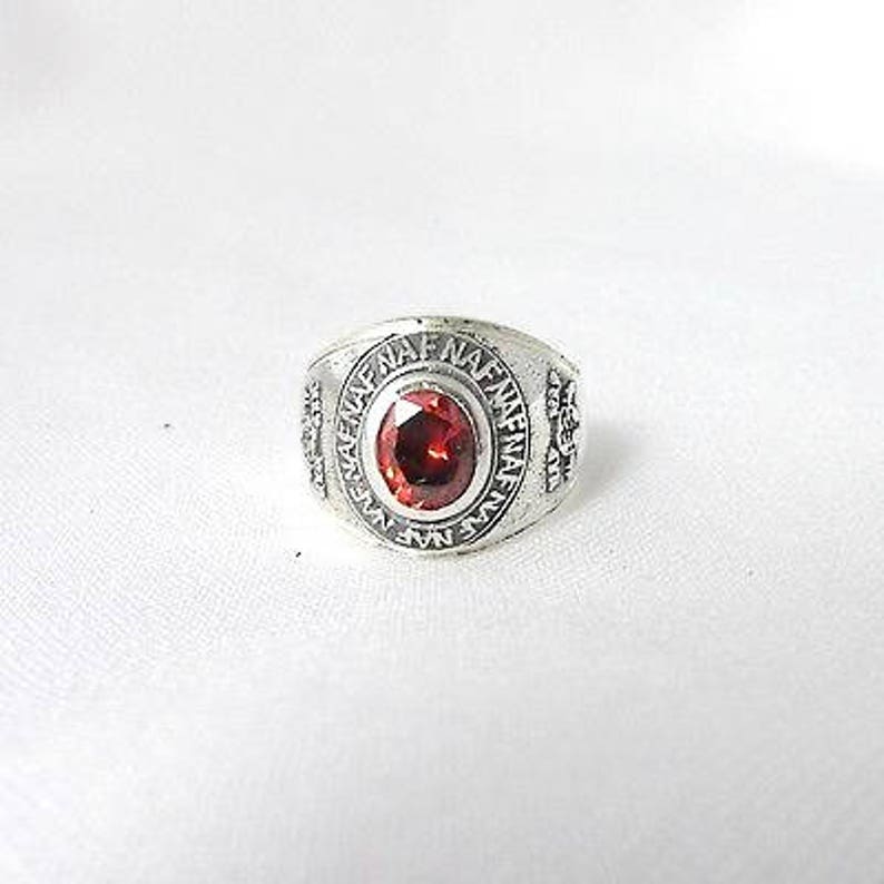 Large /' College/' ring NAF NAF silver adorned with a red stone T 60