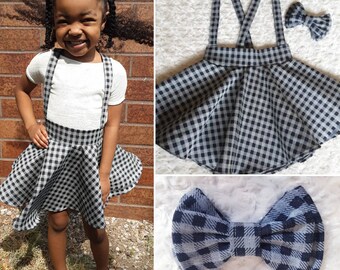 denim overall skirt outfit
