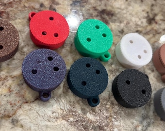 Scent Work hide vessels scent work hides Nosework training tins simple screw top plastic hide containers with magnets