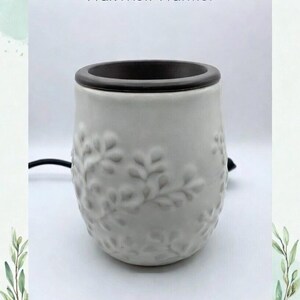 Black Barn - Willow Wax Melt Warmer image 2
