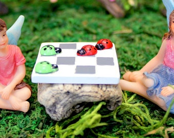 Ladybug Chess Set | Little Kim World Fairy Garden Miniature | Small Accent Piece for Potted Arrangement, Terrarium, Planter, Flower Bed