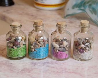 Beach in a Bottle, Sand and Seashell Mini Arrangement - Set of 4 Mini Glass Jar and Indian Shells, Beach Decor, Small Gifts, Party Favors