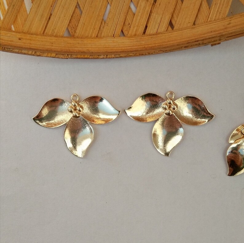 10 Pcs Lot Leaf Design Connector Making Earrings Pendant Gold Plated Brass Finding Jewelry Finding Component