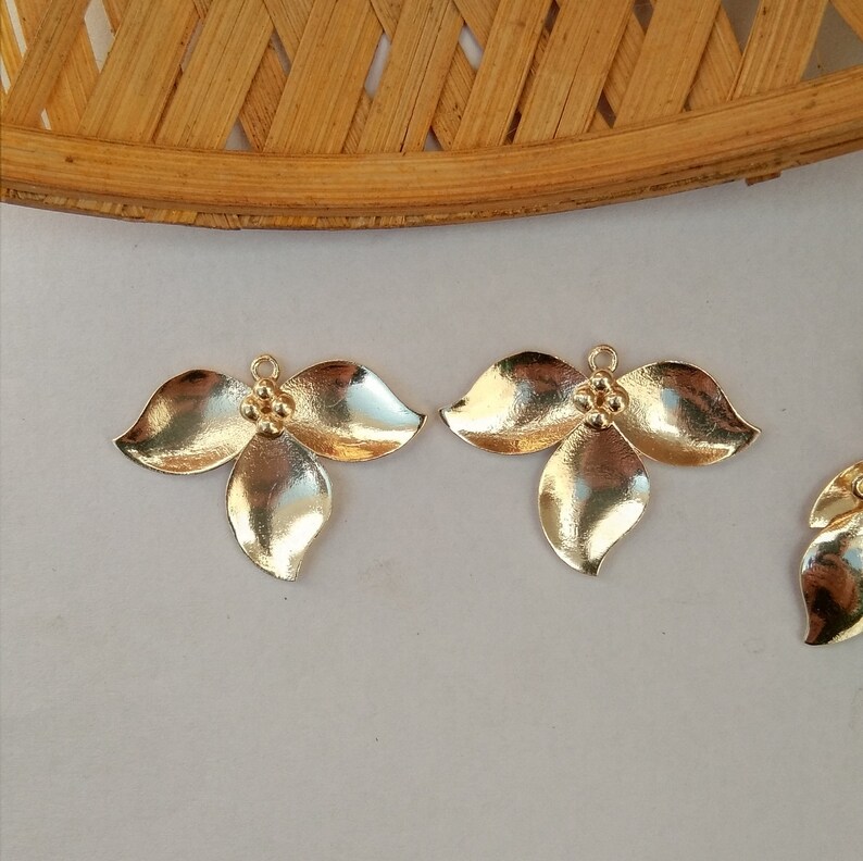 10 Pcs Lot Leaf Design Connector Making Earrings Pendant Gold Plated Brass Finding Jewelry Finding Component