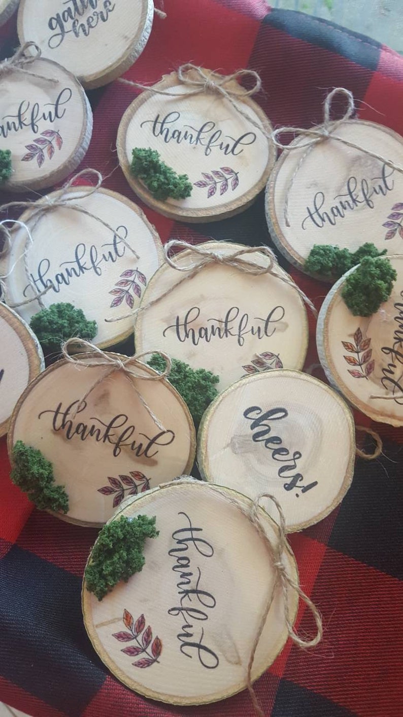 Wood round place setting placard for your Farmhouse decor