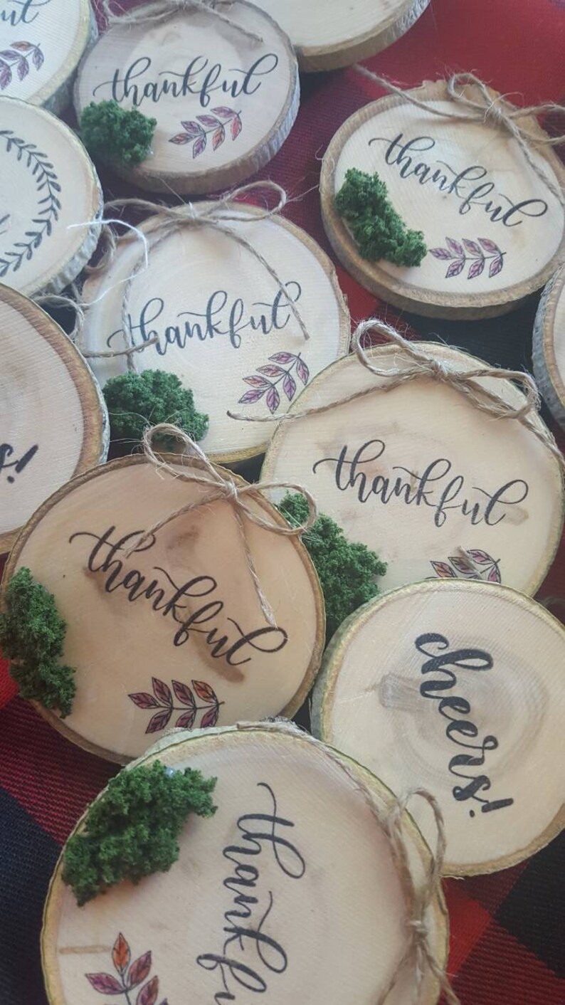 Wood round place setting placard for your Farmhouse decor