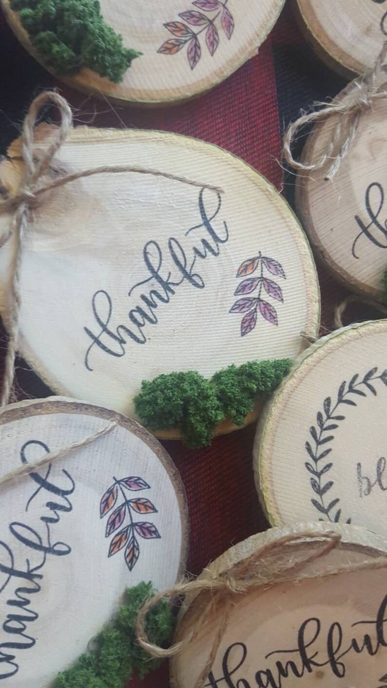 Wood round place setting placard for your Farmhouse decor