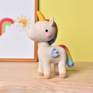 Einhorn häkeln - Amigurumi Einhorn - Einhorn Spielzeug - Einhorn Plüschtier - Einhorn Geschenk | Benutzerdefinierte Farbe