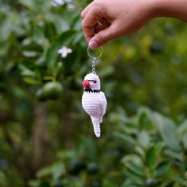 Crochet Mini Parrot Keychain – Amigurumi Macaw, Cockatoo & Ringneck ...