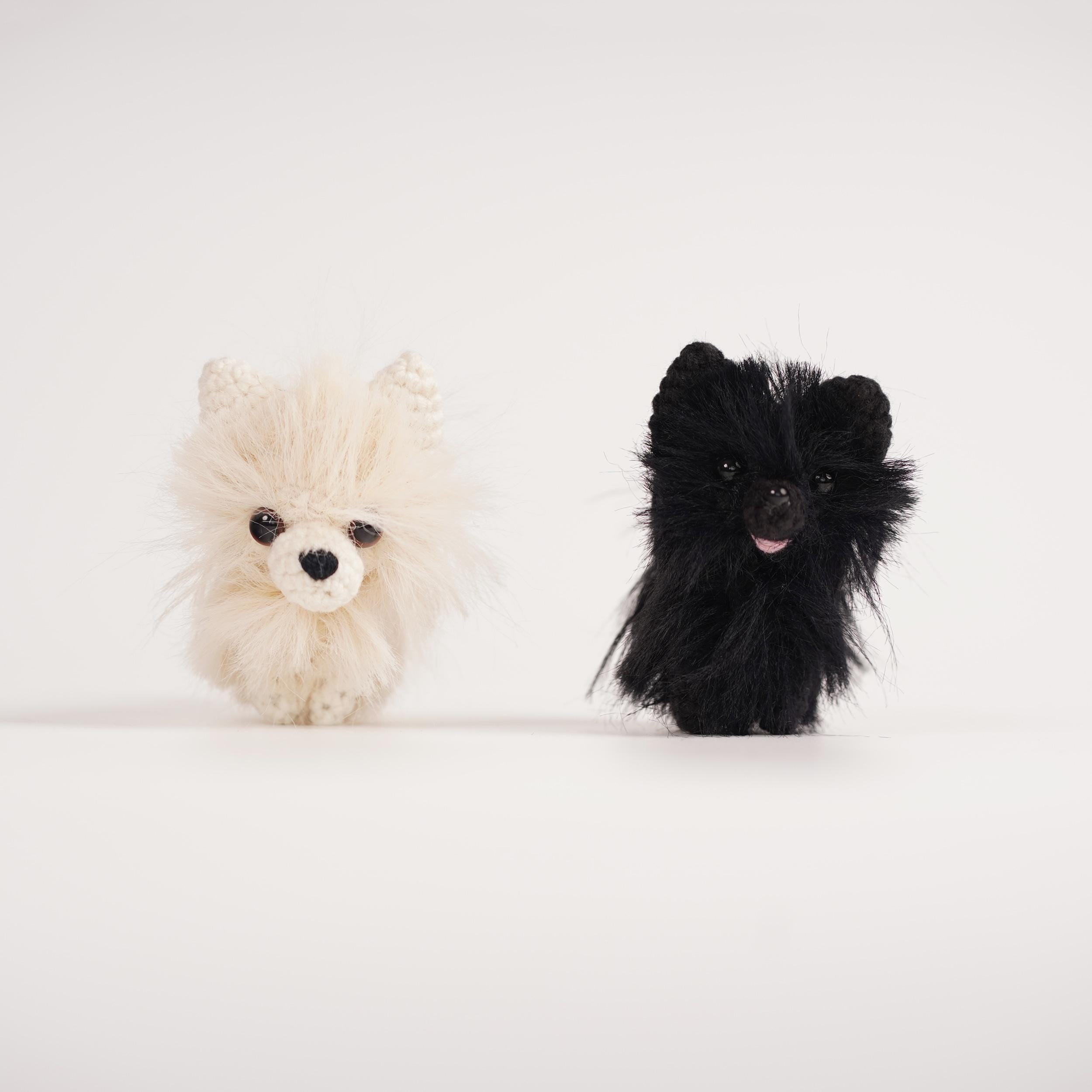 ミニポメラニアンあみぐるみ - 手作りかぎ針編みの犬のぬいぐるみ