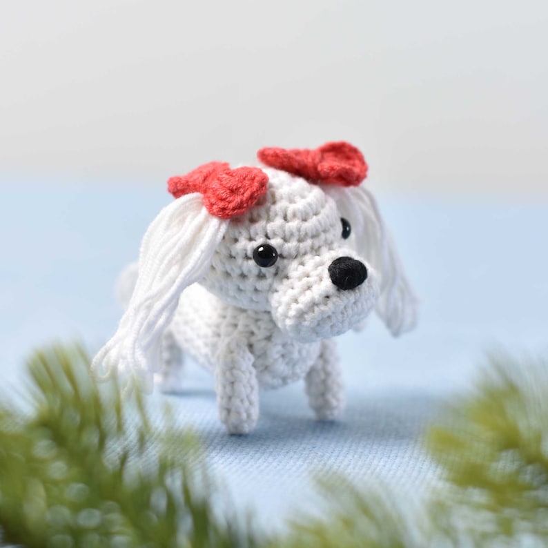 Petit chien au crochet Amigurumi, chien miniature, petit chiot, schnauzer miniature, chihuahua, teckel, shiba inu, beagle, corgi, carlin, labrador, husky image 9