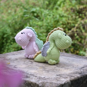 Drago bambino all&#39;uncinetto, drago di peluche, drago amigurumi, regalo fatto a mano, regalo per baby shower, giocattolo all&#39;uncinetto per bambini
